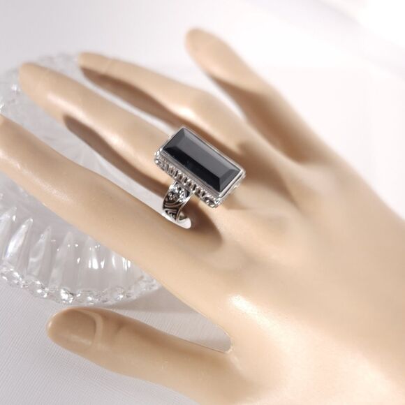 Thai Black Spinel Bali 15 Carats Ring Size 7.25 - Picture 10 of 11